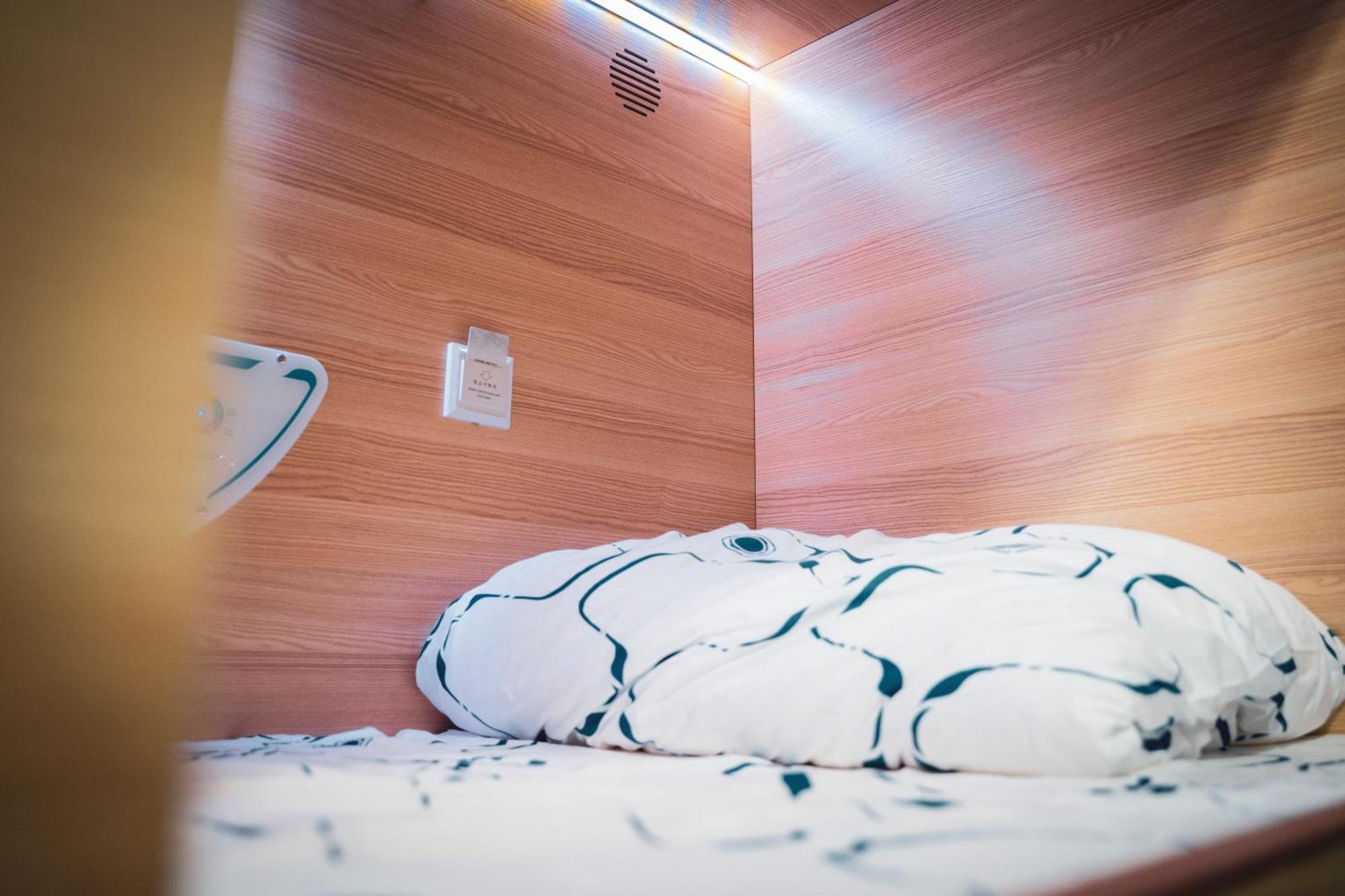 Gallery Hostel Madrid Residencia Buitenkant foto